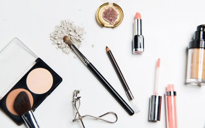 كيف تجعلين مكياجك يثبت أطول ولا سيما لـ البشرة الدهنية